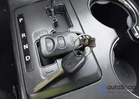 2011 Kia Sorento Lx V6 z USA, uszkodzony, nr VIN 5XYKTDA23BG178327